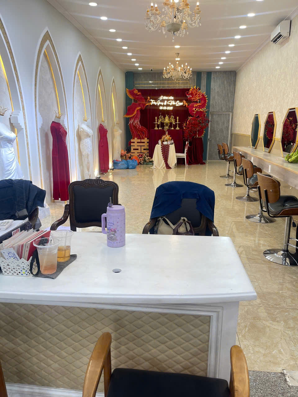 Sang nhượng tiệm váy cưới : Đường Lý Thường Kiệt - Dĩ An - Bình Dương