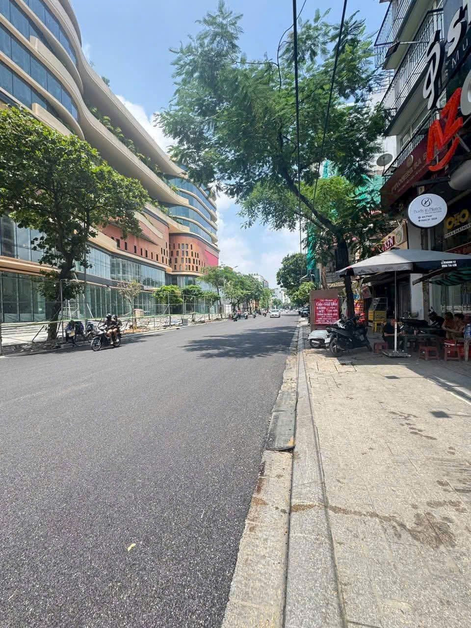 VIP MẶT PHỐ NGUYỄN THÁI HỌC. - LÔ GÓC 2 THOÁNG - THANG MÁY - Ô TÔ TRÁNH - VỈA HÈ ĐÁ BÓNG - KINH DOANH SẦM UẤT ĐA