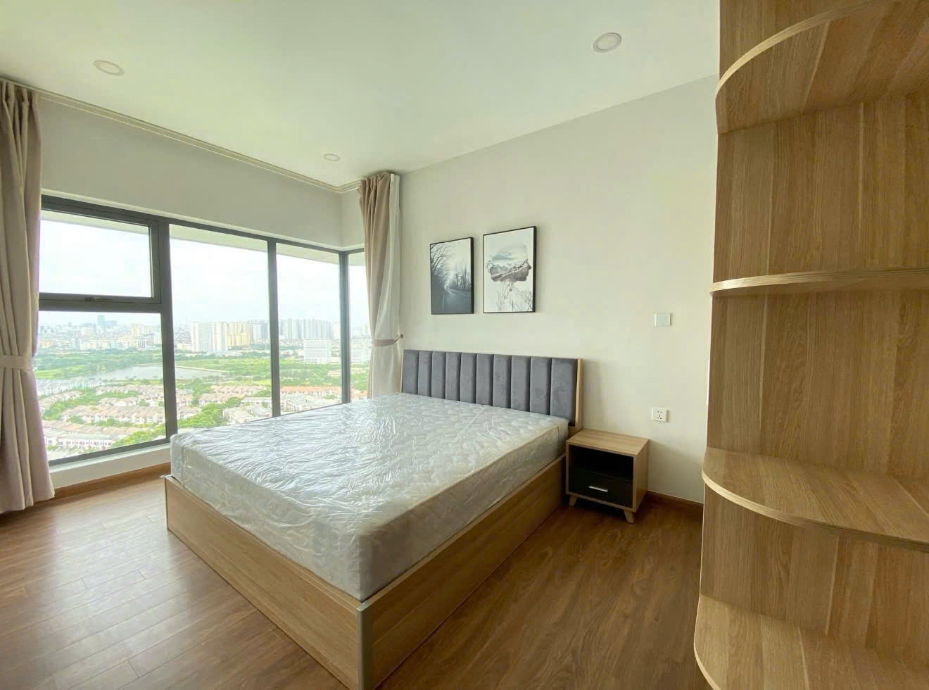 Siêu hot! Cho thuê căn hộ cao cấp The Zen Gamuda hướng Đông Nam, tại phường Yên Sở, quận Hoàng Mai, Hà Nội giá chỉ 9