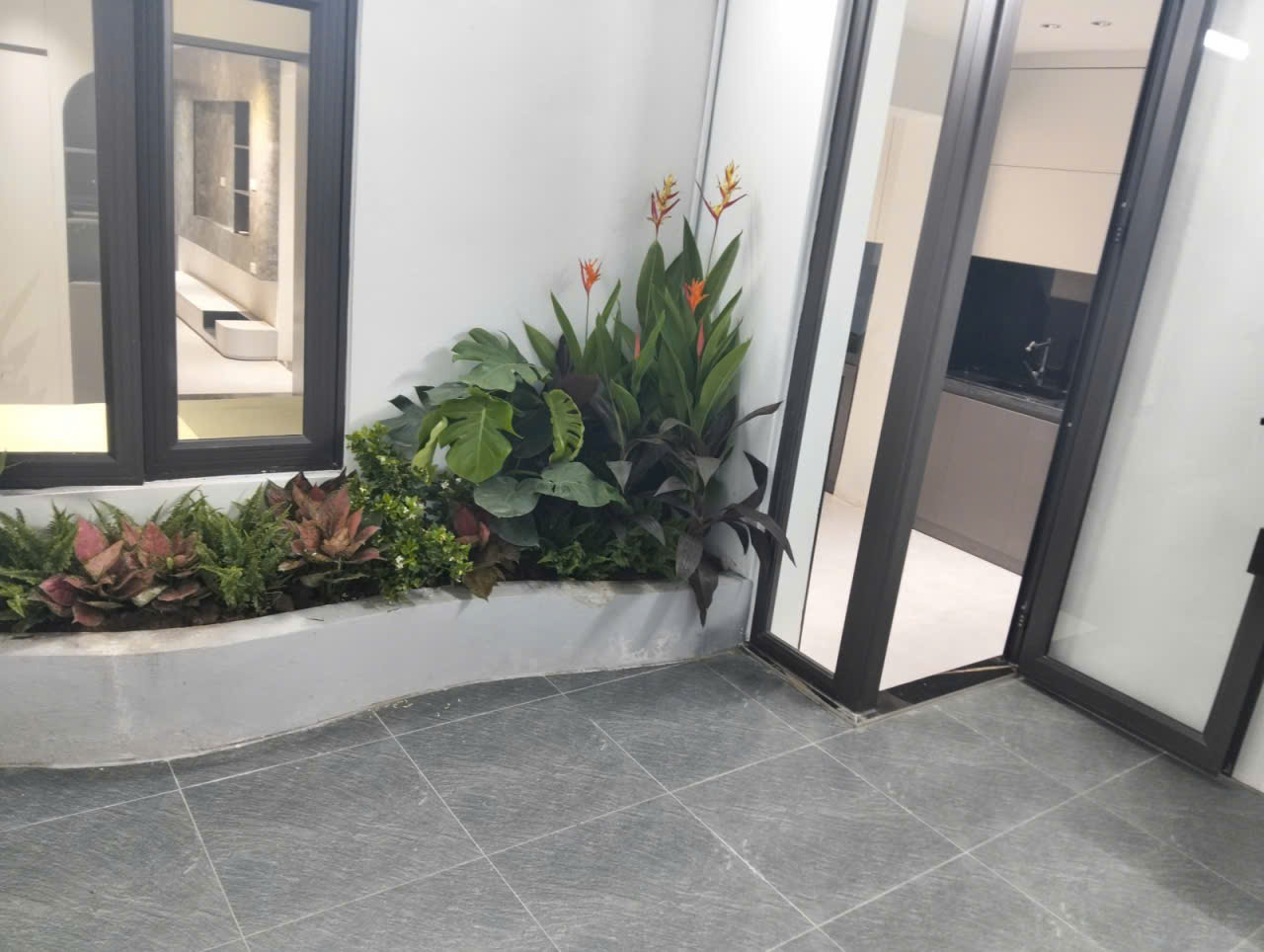 O TÔ ĐỖ CỬA - TRUNG TÂM BA ĐÌNH- GẦN LOTTE - DEAWO- Vạn Bảo 70m chỉ 4,3 tỷ,