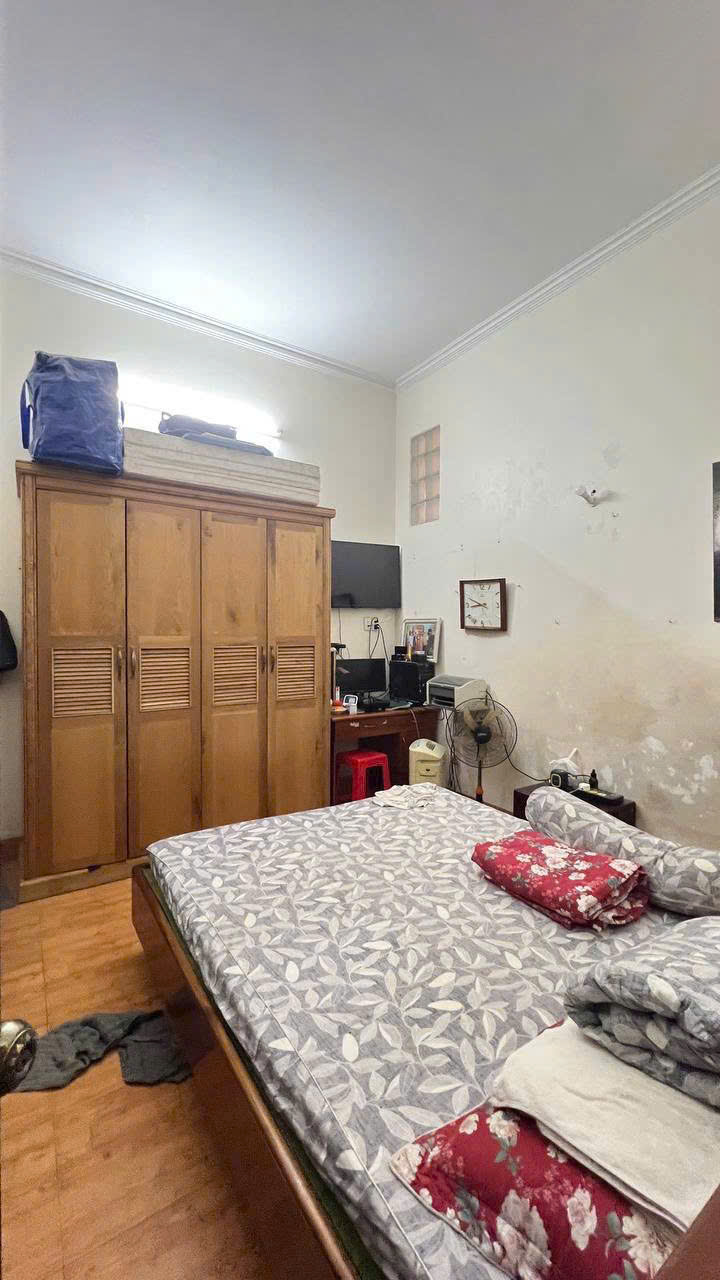 Bán Nhà 1 Trệt 2 Lầu Mặt Tiền Đường Nội bộ khu Đại An, Phường 9, TPVT Diện tích : 83,2m2 ngang 5,2m. Vuông vắn full