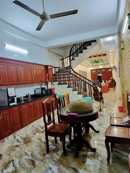 Bán nhà Trần Đăng Ninh 57m2, 5T, MT 5.2m, oto vào nhà, 17.8 tỷ