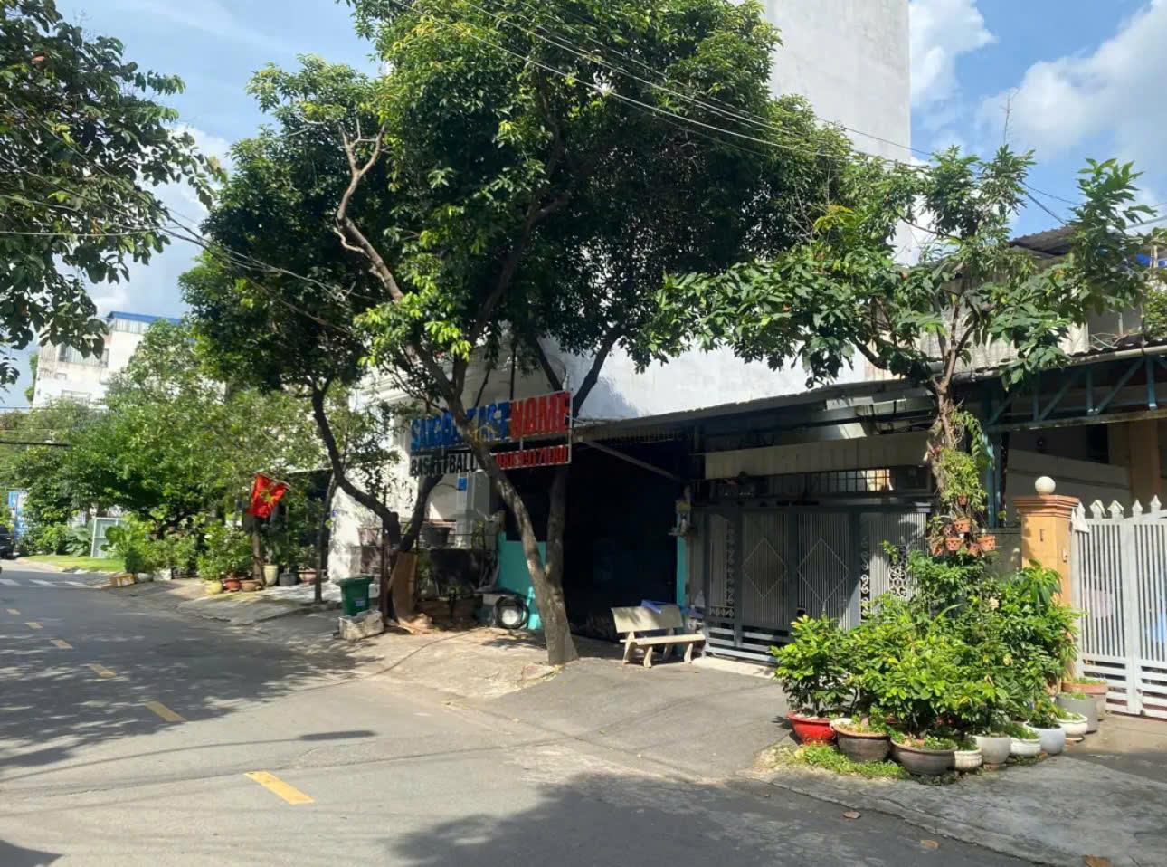 Bán nhà mặt phố Q.2, 97m², 17 tỷ, sổ đỏ cách metro rach chiec chỉ 100m