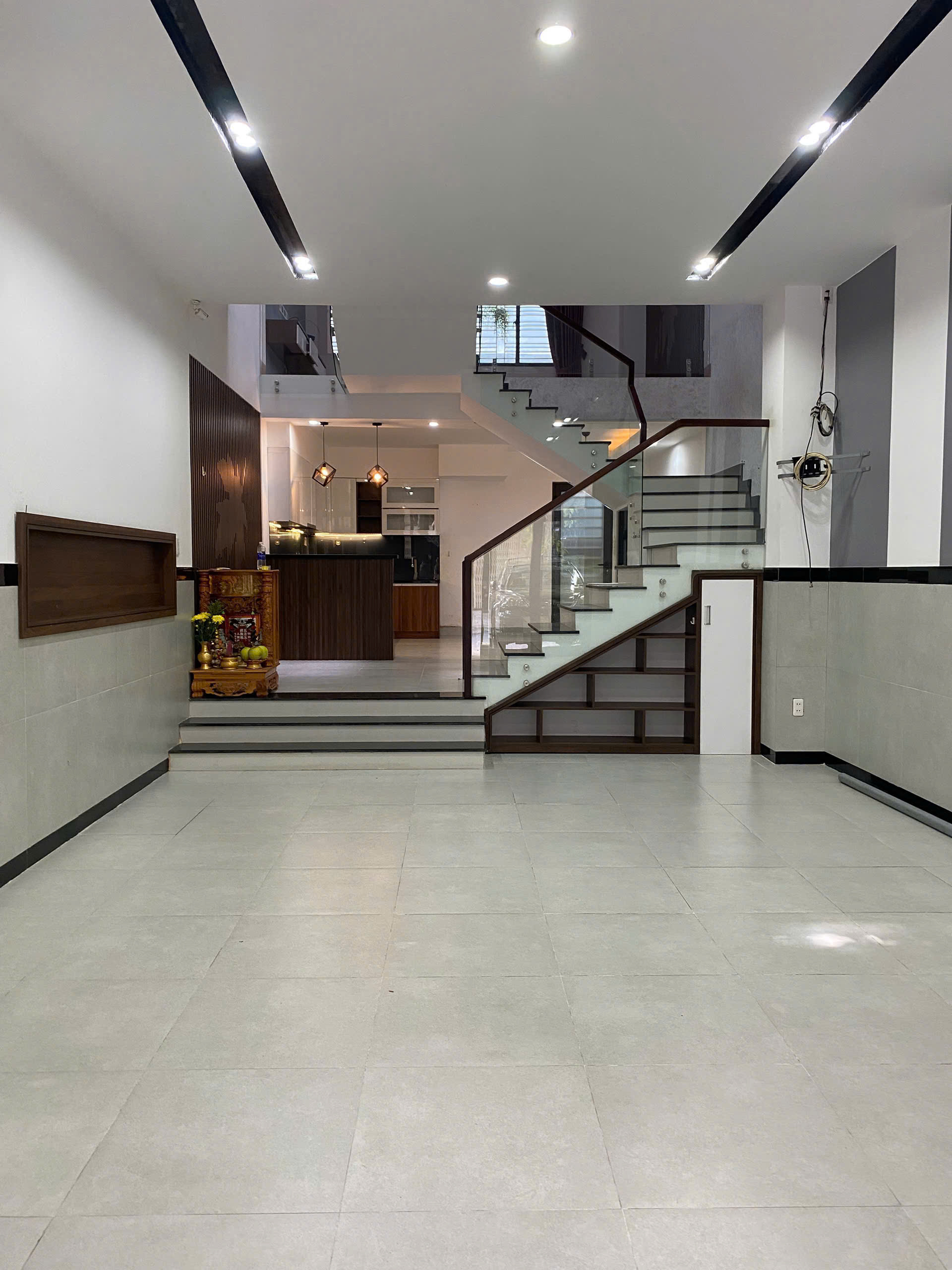 CẦN BÁN NHÀ 3 TẦNG MẶT TIỀN ĐƯỜNG HOÀI THANH – NGŨ HÀNH SƠN, ĐÀ NẴNG