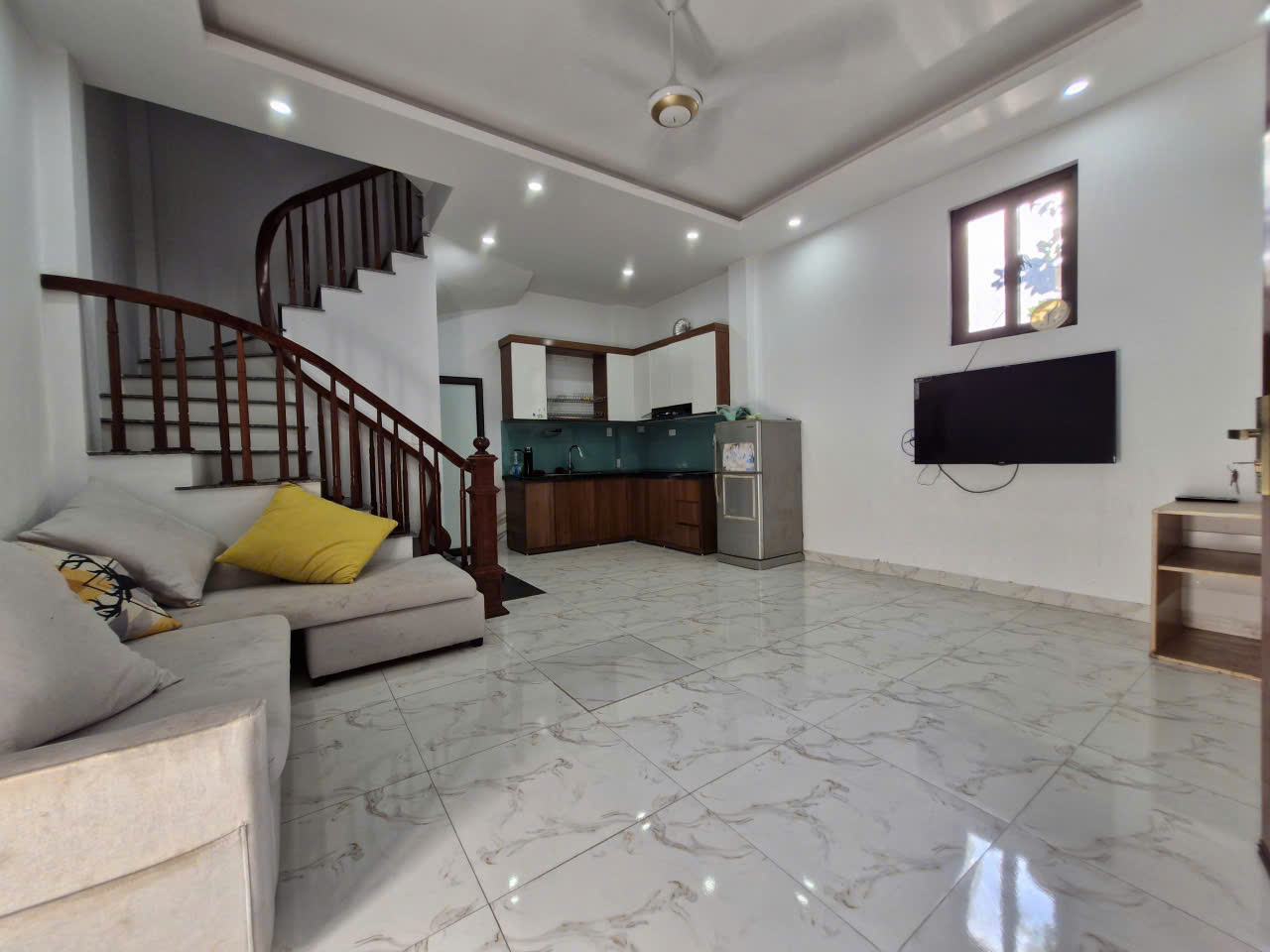 NHÀ ĐẸP KIM CHUNG – FULL NỘI THẤT – Ở NGAY - GÍA HƠN 4 TỶ.