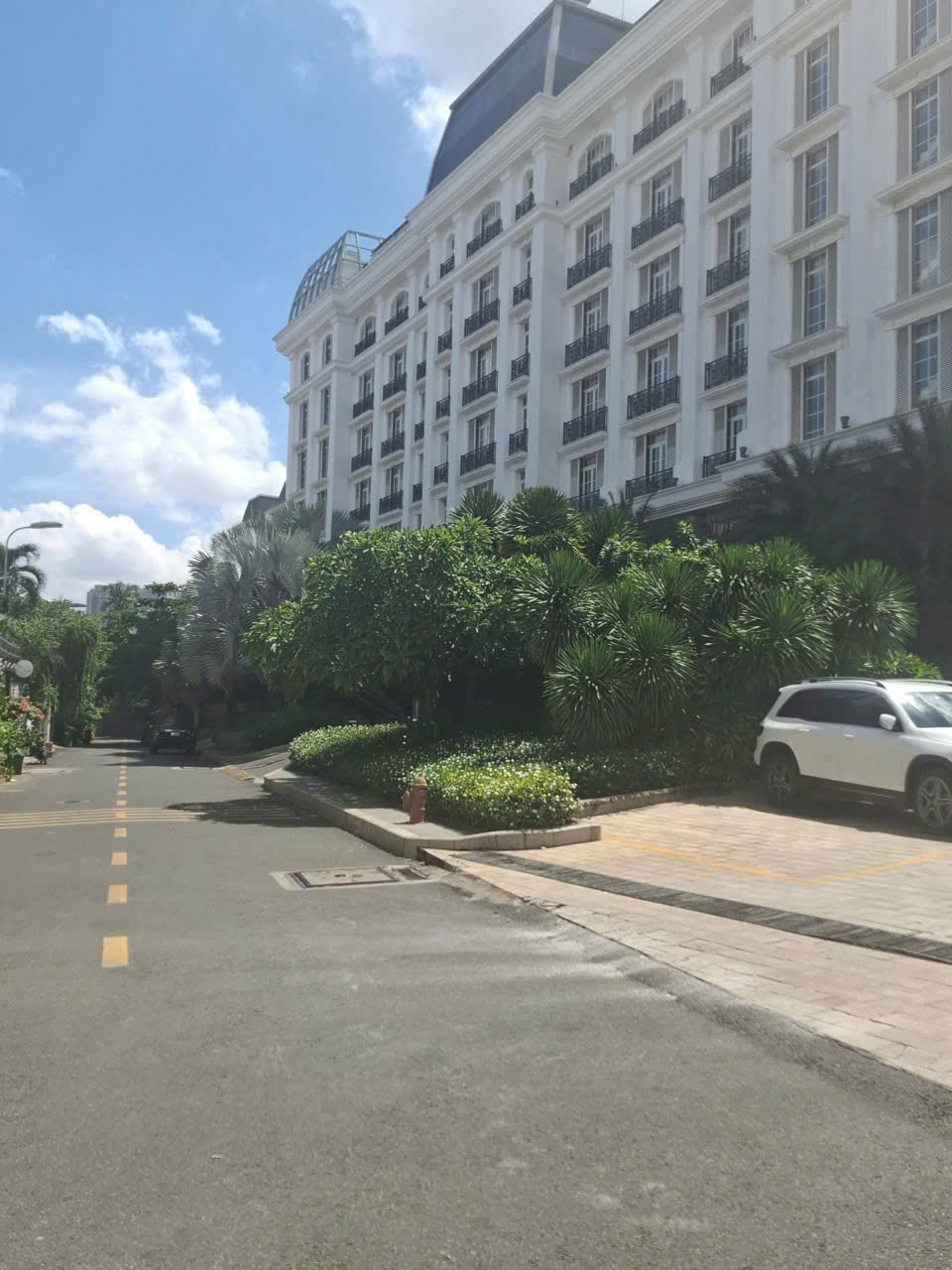 Ban gấp lô Đất giá tốt MT dg so 10 gía Chỉ13,5 tỷ TL đối diện Khách sạn 5x, P. An phú, Q2: