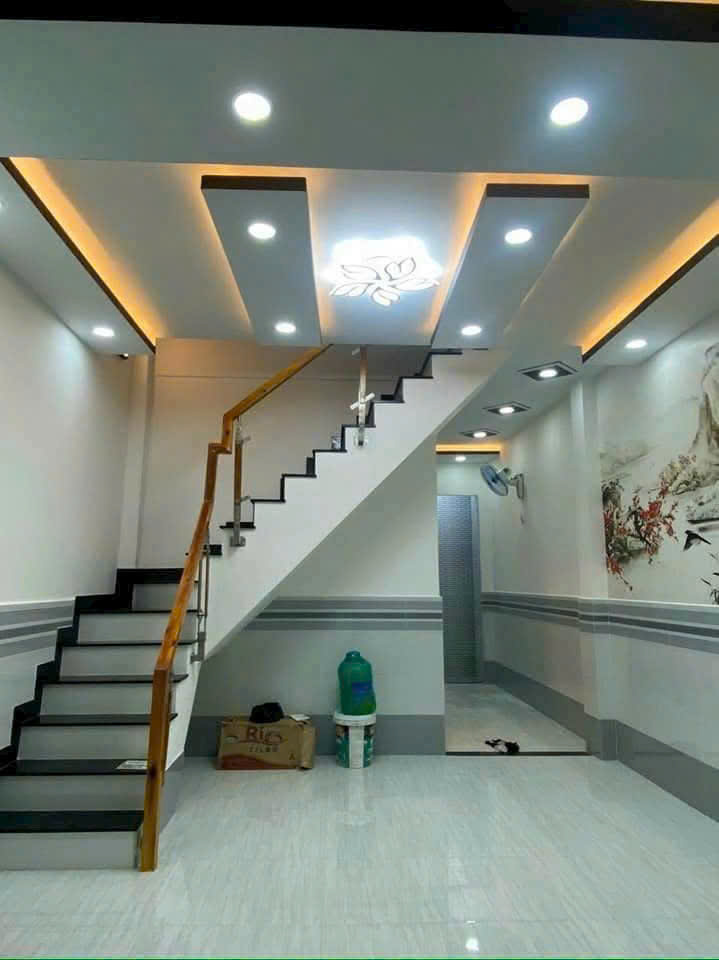 Nhà 2 tầng sát mặt tiền Phạm Thế Hiển P6 Q8