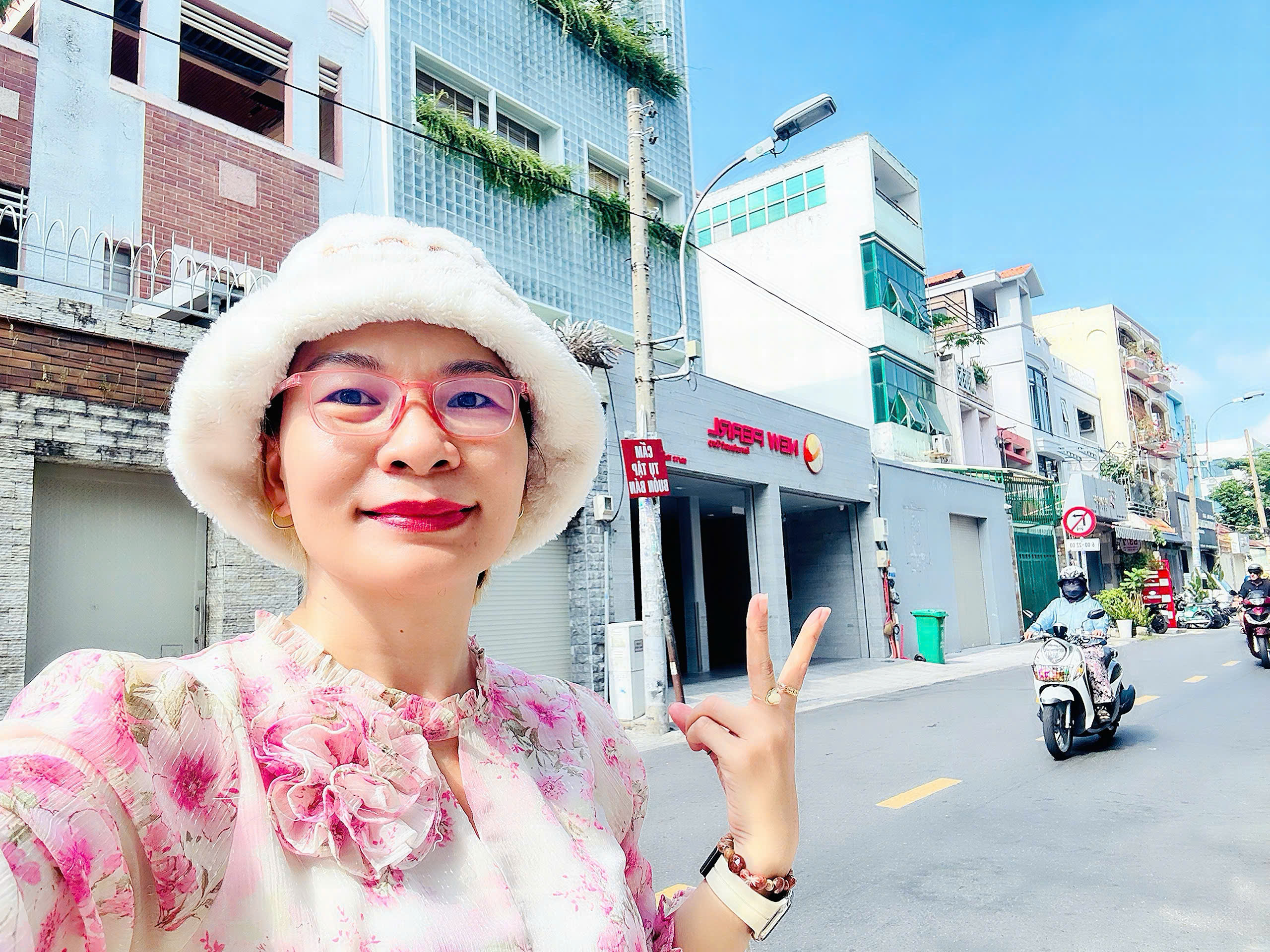 BÁN SIÊU PHẨM CÓ HẦM RẤT HIẾM MT Đ.TRẦN KHÁNH DƯ, QUẬN 1 - 4M*27M - GIANG GIANG:0901611116