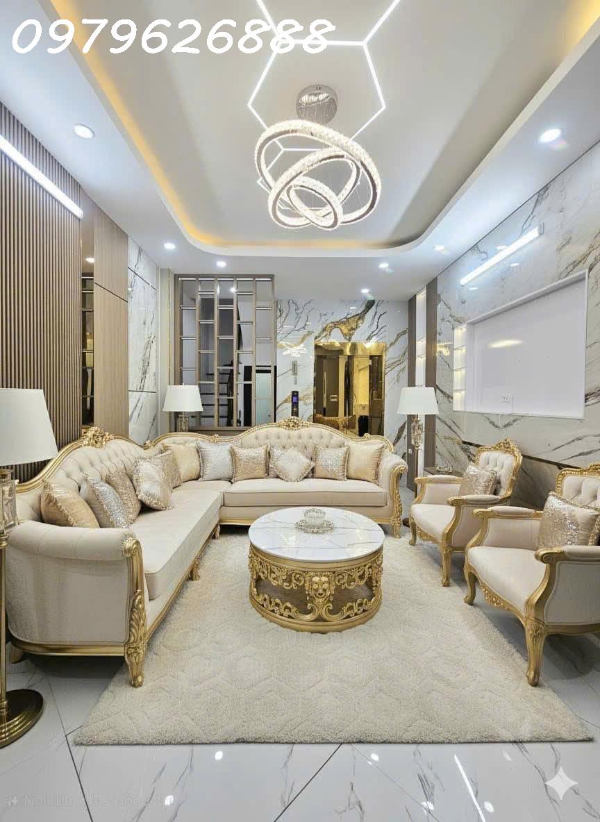 SIÊU PHẨM NHÀ PHỐ HOÀNG QUỐC VIỆT. FULL NỘI THẤT CAO CẤP, THANG MÁY, Ô TÔ VÀO NHÀ. CHỈ VIỆC XÁCH VALI VỀ Ở. 30x5T