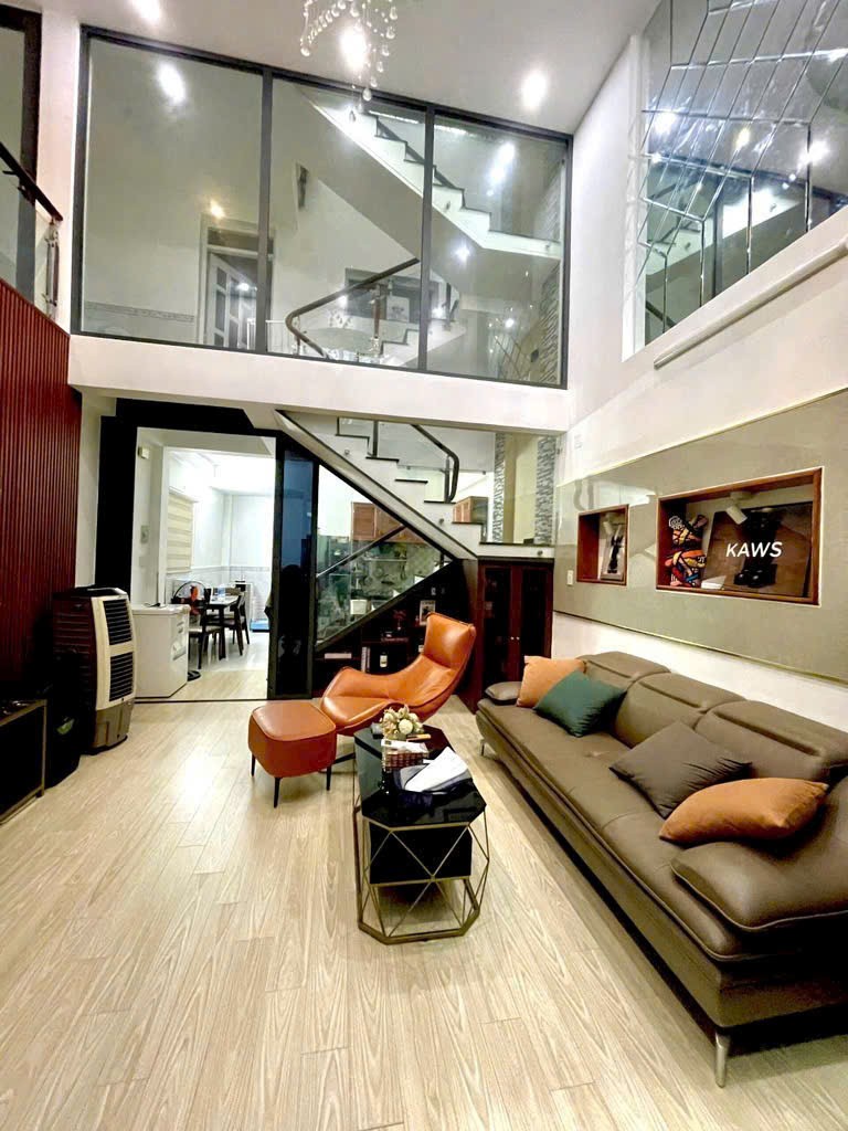 NHÀ ĐẸP – GIÁ TỐT ĐẦU TƯ LÀ SINH LỜI GIẢM NGAY 10,3 TỶ CHỈ CÒN 9,8 TỶ nhà Trung Mỹ Tây 1, quận 12,