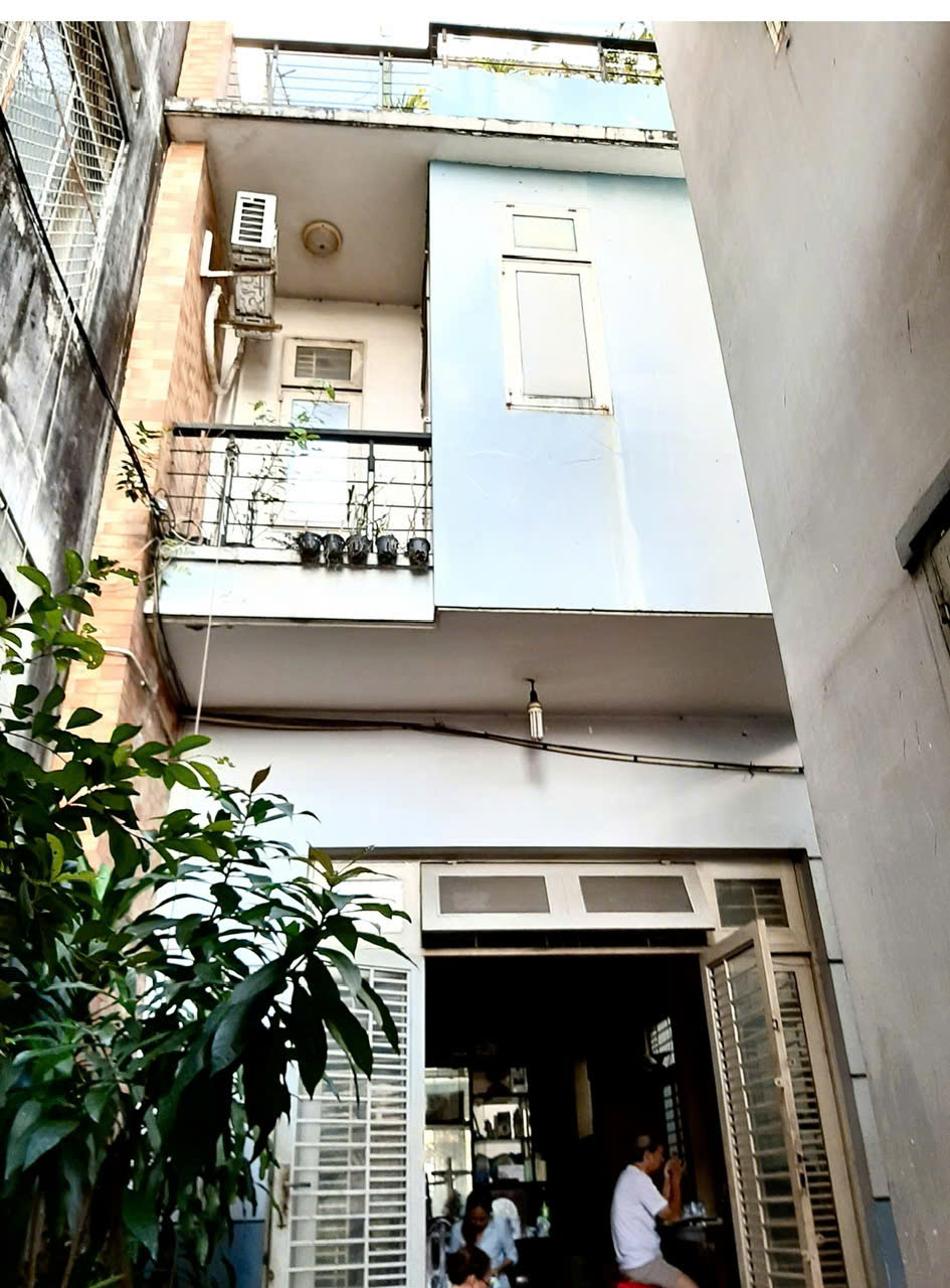 Chính Chủ Bán Mặt Tiền Trần Văn Đang, P.9, Q.3: DT 7x28m, Giá Tốt Chỉ 48 Tỷ!