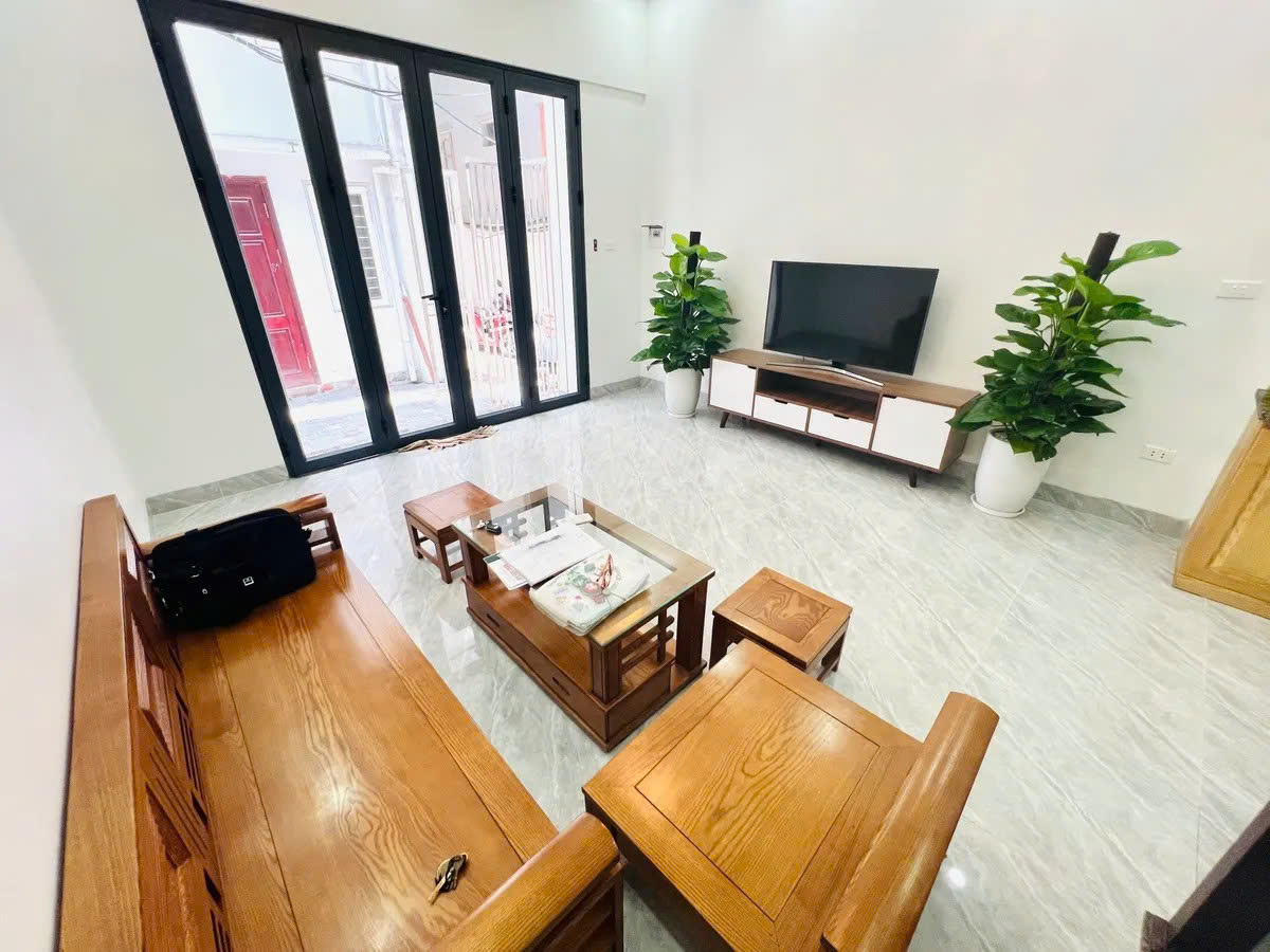 Bán nhà phố Vĩnh Hồ 35m2, 5 tầng, mặt tiền 3.8m đẹp long lanh quanh 9 tỷ hiếm Đống Đa