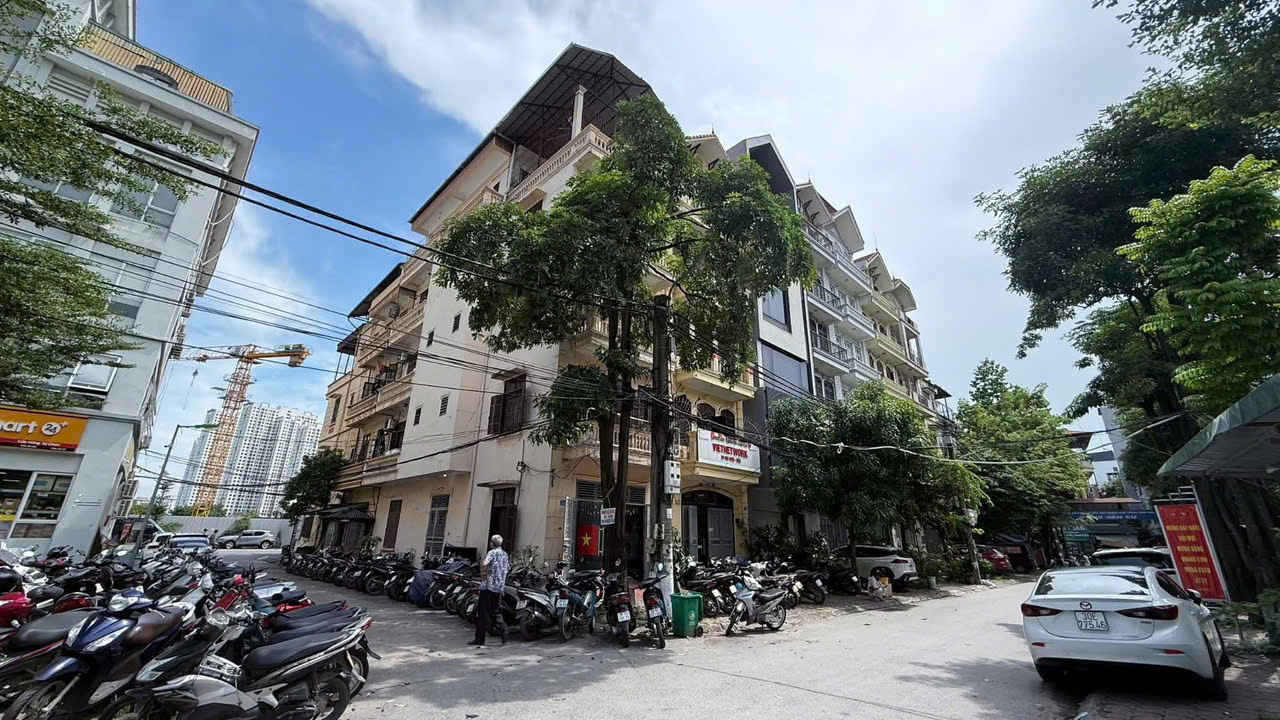 CHO THUÊ TÒA NHÀ 5 TẦNG TẠI MAI DỊCH, CẦU GIẤY, HÀ NỘI– 2 MẶT TIỀN SIÊU THOÁNG