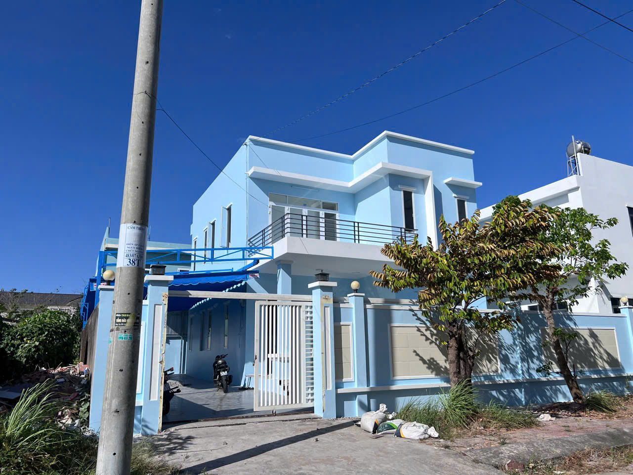 CHÍNH CHỦ CẦN BÁN GẤP CĂN BIỆT THỰ MẶT TIỀN ĐƯỜNG VĂN TIẾN DŨNG - P.1 - TP. BẠC LIÊU.