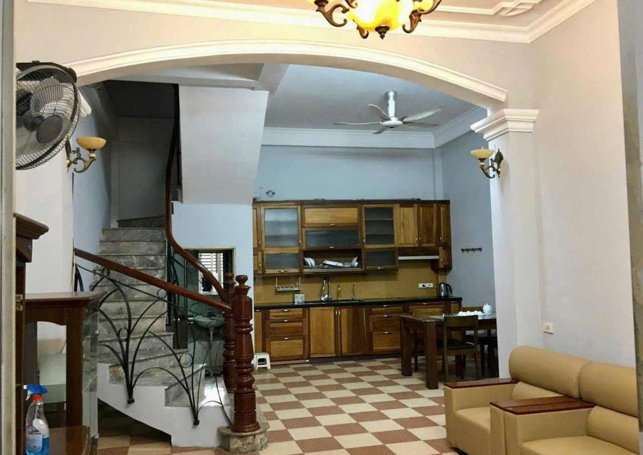 CHO THUÊ NHÀ 3 TẦNG - ĐẦY ĐỦ TIỆN NGHI TẠI ĐỘI CẤN, BA ĐÌNH, HÀ NỘI