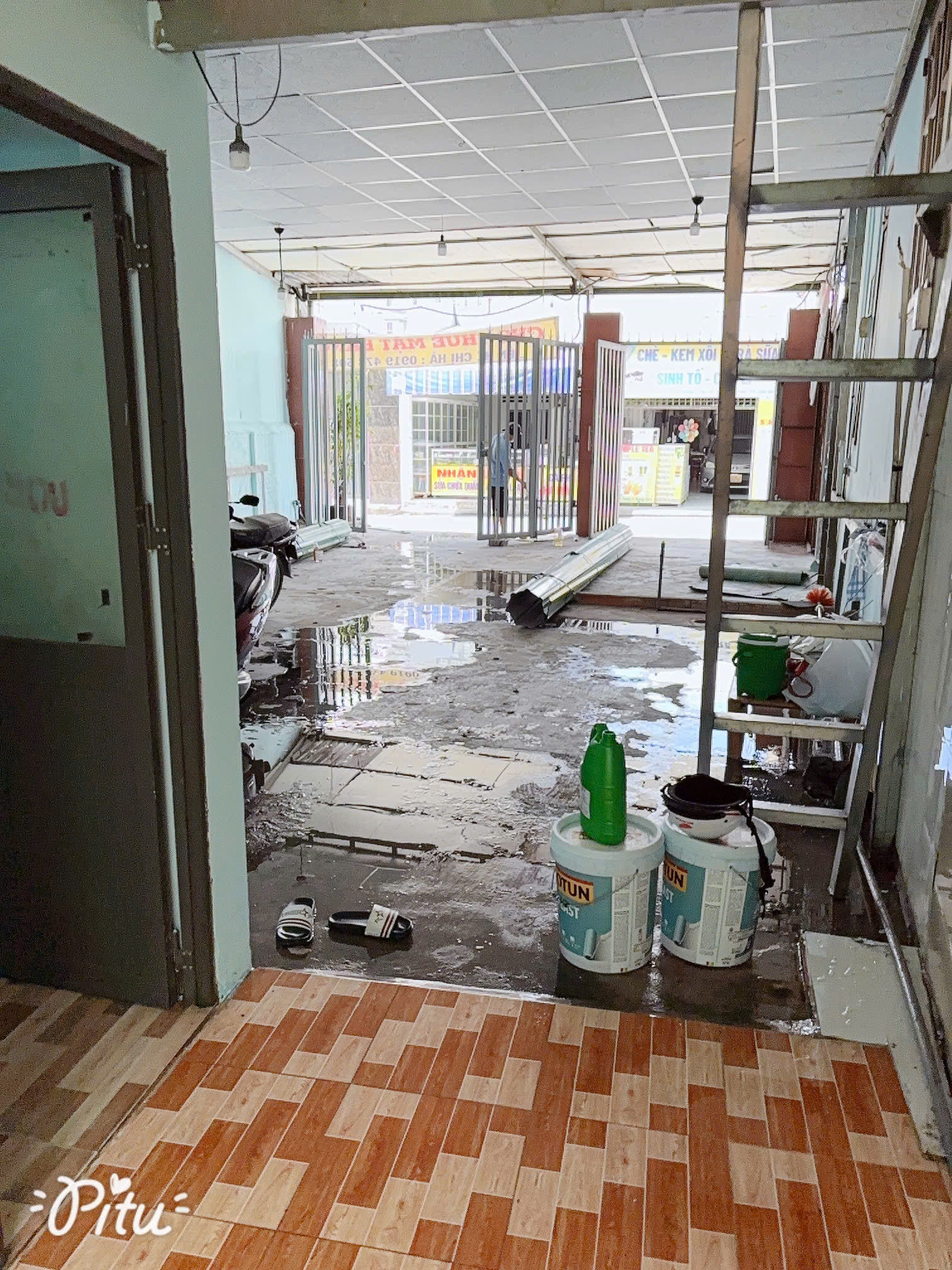 CHÍNH CHỦ CHO THUÊ MBKD TẠI THỦ ĐỨC Nằm ngay đối diện Vincom Plaza Lê Văn Việt, cách 300m đi vào