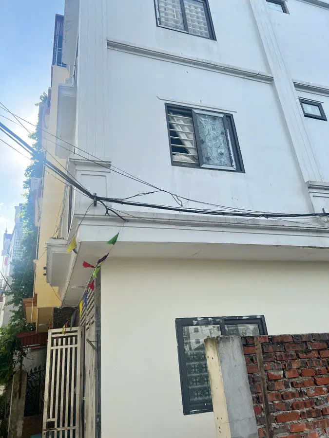 Bán nhanh nhà 36M2 x 4 tầng, MT 3.9 M, giá 5.3 tỷ Hòa Bình Hà Đông - Ô Tô qua nhà