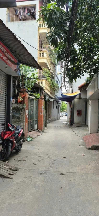 BÁN ĐẤT - NGUYỄN KHOÁI – NGÕ Ô TÔ – Ô TÔ ĐỖ CỬA