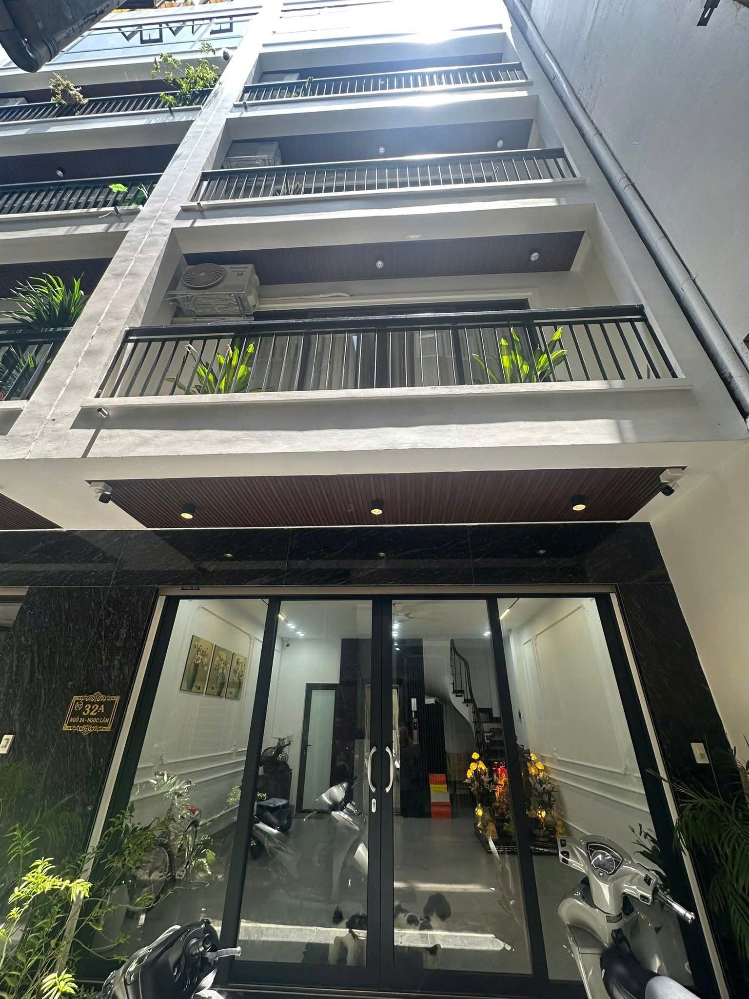 BÁN NHÀ 6 TẦNG THANG MÁY - NGỌC LÂM - OTO ĐỖ CỬA