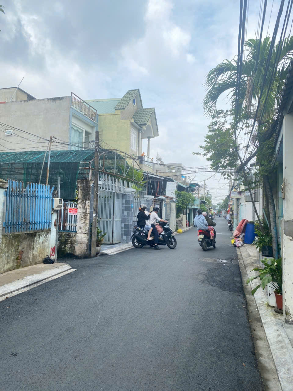 Bán gấp nhà Quốc Lộ 13, 131m2 Ngang hơn 6m Hẻm xe hơi thông, chỉ 7.5 tỷ