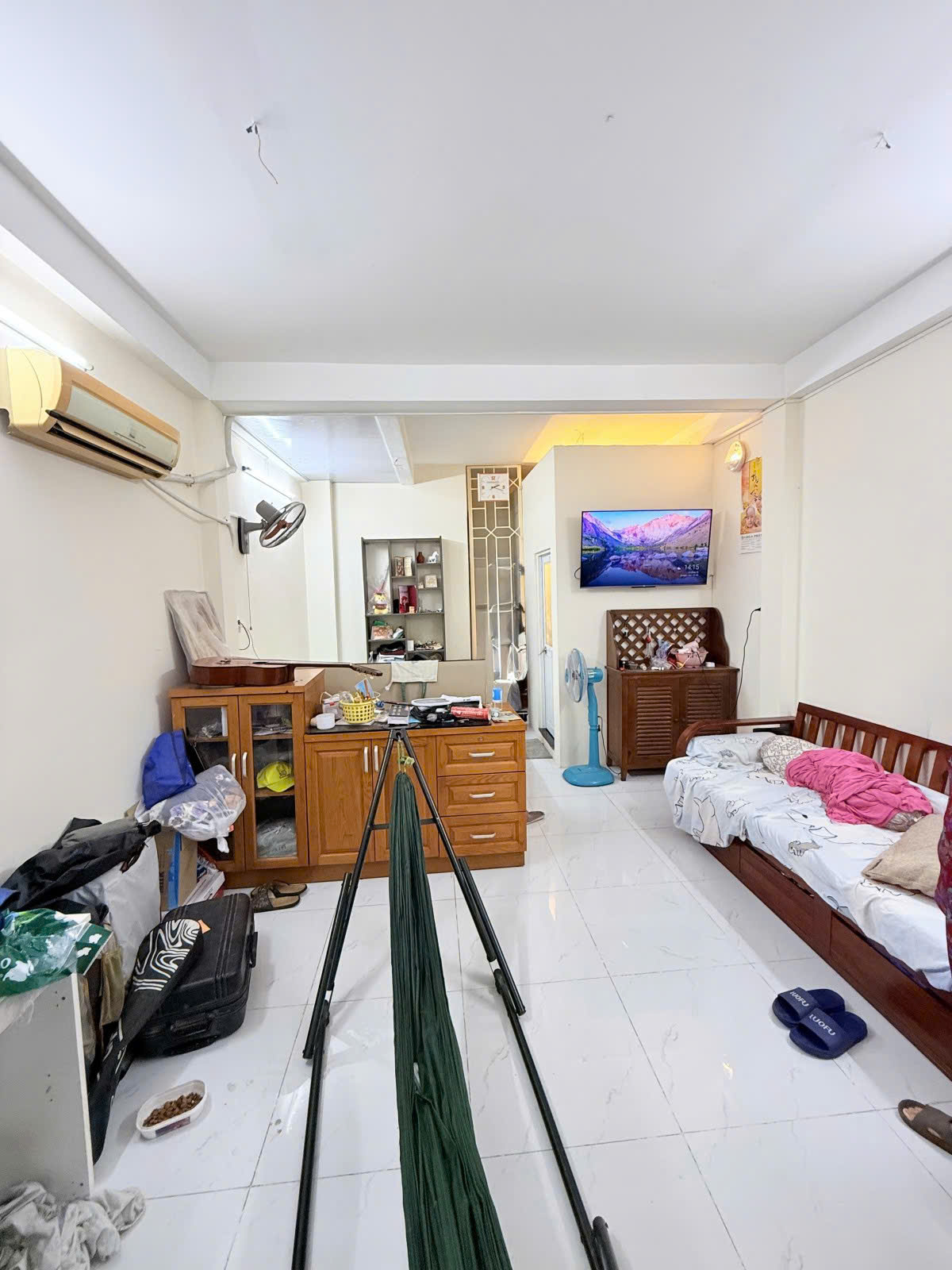 Chỉ nhỉnh 9 tỷ có ngay nhà HXH khu Hoàng Việt Đệ Nhất, P4, Tân Bình - DT: 4.2x12m - 3 tầng