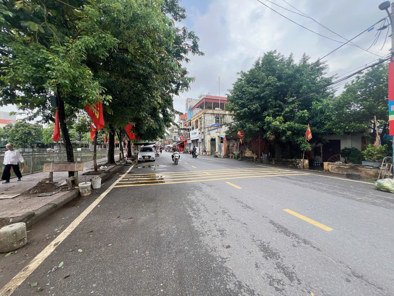 Bán siêu phẩm mặt đường 17m tại Hoài Đức, giá chỉ nhỉnh 6 tỷ.