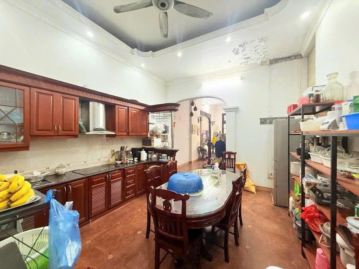 SIÊU PHẨM CẦU GIẤY, 76M, PHÂN LÔ Ô TÔ TRÁNH, 2 THOÁNG SÁNG, GIA ĐÌNH Ở SƯỚNG, YÊN TĨNH GIÁ TỐT