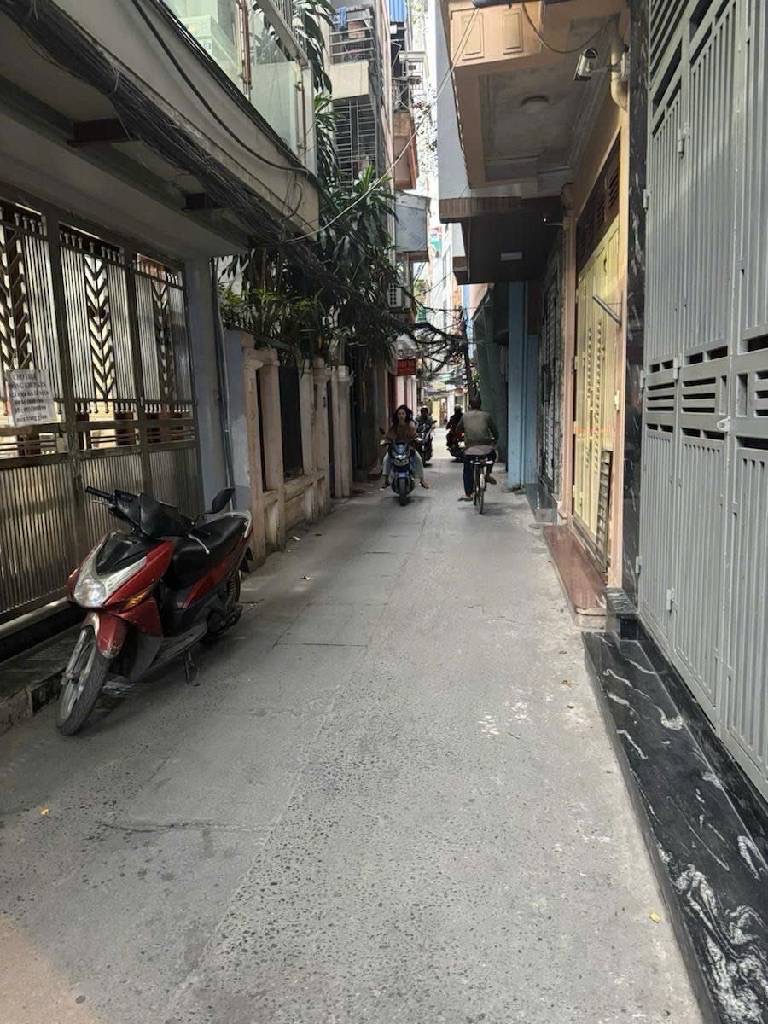 DƯƠNG QUẢNG HÀM 40M x5 TẦNG GIÁ 11,3 TỶ,NGÕ THÔNG,NHÀ ĐẸP Ở NGAY