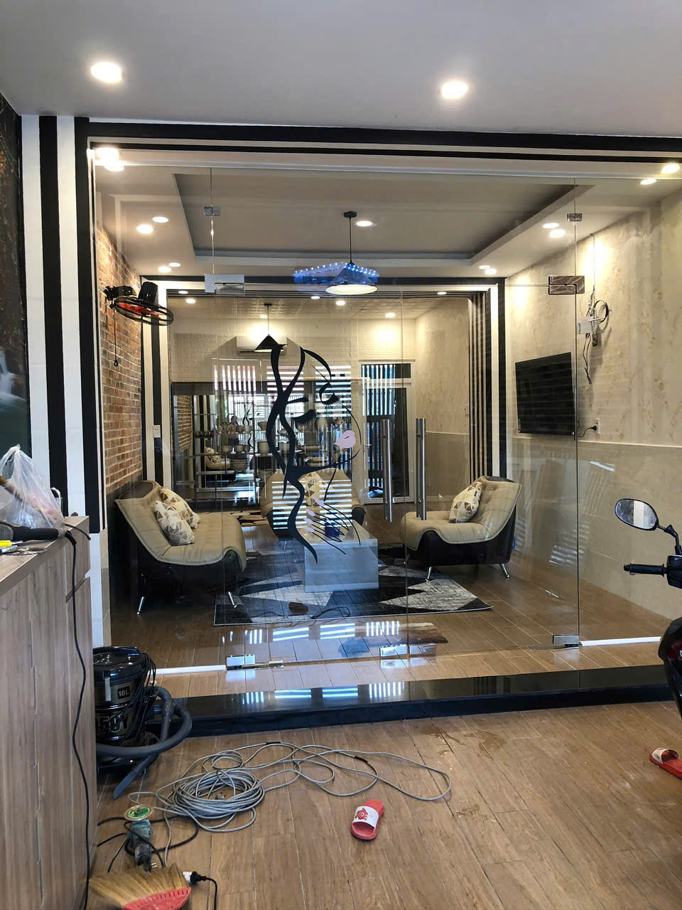 Nhà mặt tiền đường 4 phước bình DT 89m vị trí đẹp giá tốt