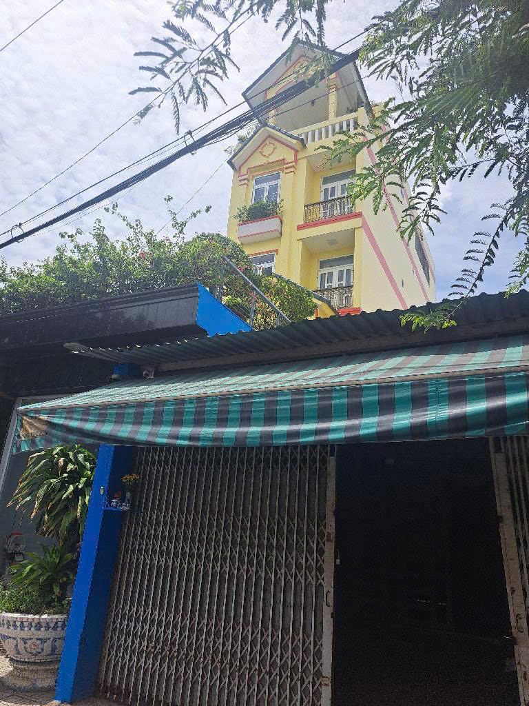 BÁN NHÀ CẤP 4 (5x28) MẶT TIỀN LÊ VĂN KHƯƠNG, QUẬN 12 GIÁ CHỈ 10 TỶ 200 CHỐT