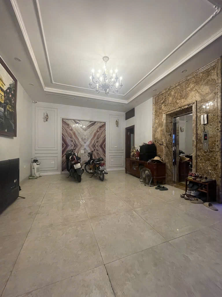 Nhà Đẹp Tứ Liên - Dân Xây - 7 Tầng - Thang Máy - 10m Ôtô - nhỉnh 15 Tỷ.