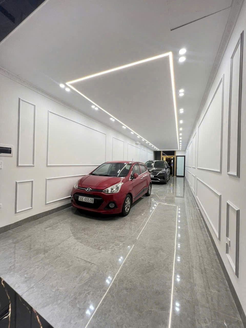 NHÀ ĐẸP LONG BIÊN - NGUYỄN VĂN CỪ 6 TẦNG THANG MÁY