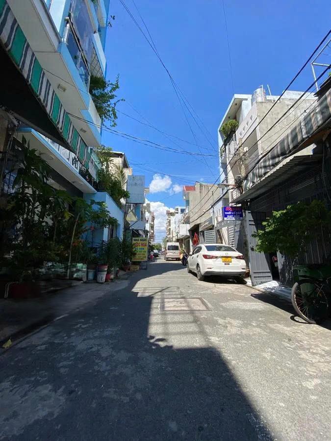 NHÀ BÁN, GÒ XOÀI – 72M² – 3 TẦNG – 6PN – HẺM XE HƠI – NHỈNH 6 TỶ – SỔ HỒNG