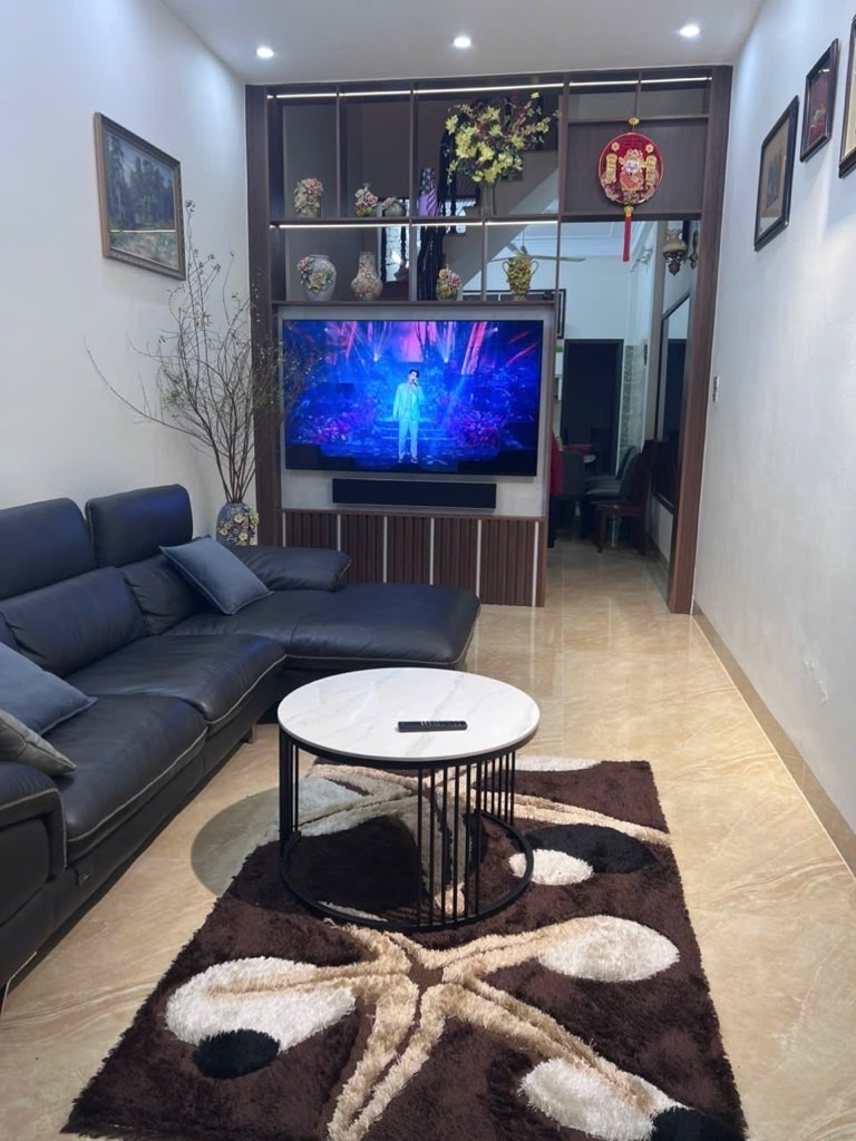 DỊCH VỌNG CẦU GIẤY 68M x5 TẦNG 15,5 TỶ NGÕ THẲNG,GẦN PHỐ,LÔ GÓC,Ô CHỜ THANG MÁY