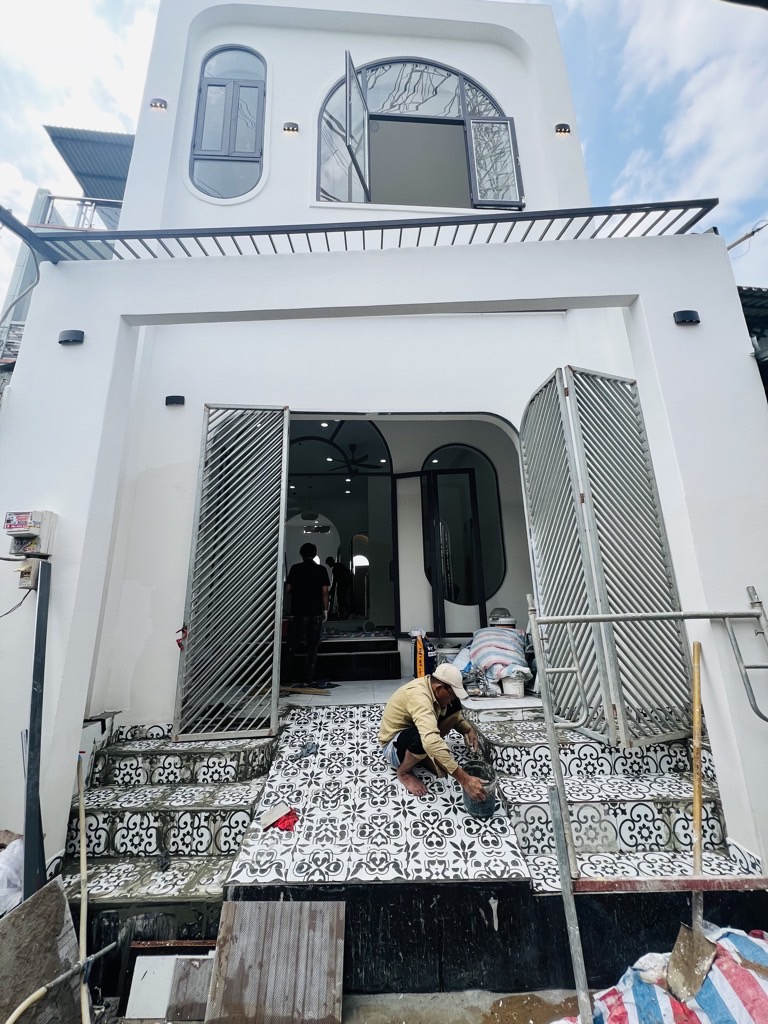 Bán nhà 2 tầng đẹp lung linh, 66m² (5x13), gần Đại lộ Võ Văn Kiệt, chỉ hơn 3 tỷ