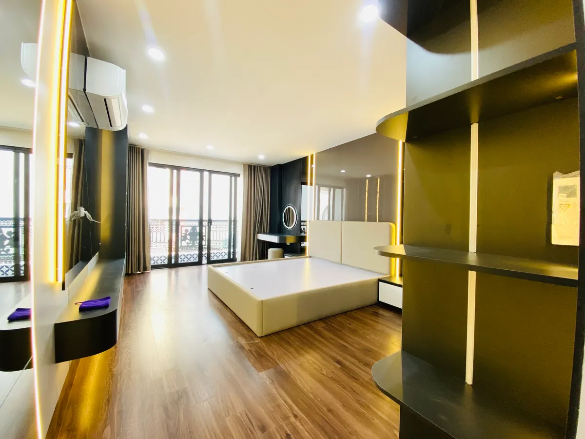 [577] Hiếm! Chính chủ bán nhà đẹp phố Hoàng Mai, gara ô tô, ngõ to hơn phố, 7 tầng thang máy 75m2