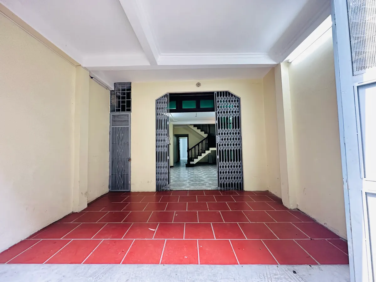 Bán Nhà Vương Thừa Vũ. Thanh Xuân. Ô Tô. DT 91m2. MT 4,5m. 3 Tầng. Giá 25.4 Tỷ.