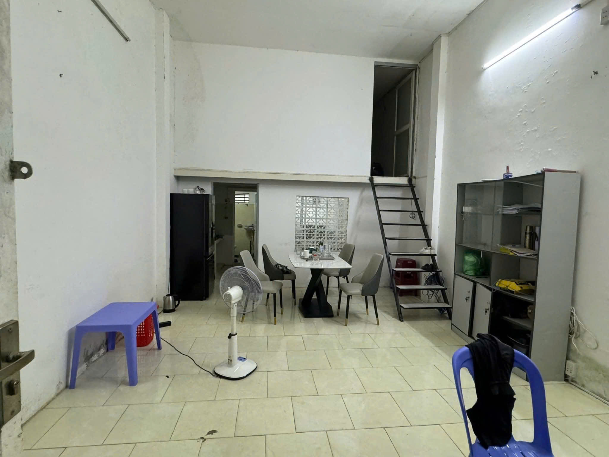 Bán nhà gác lửng đường Trần Quang long - Sát Hoàng Trung Thông