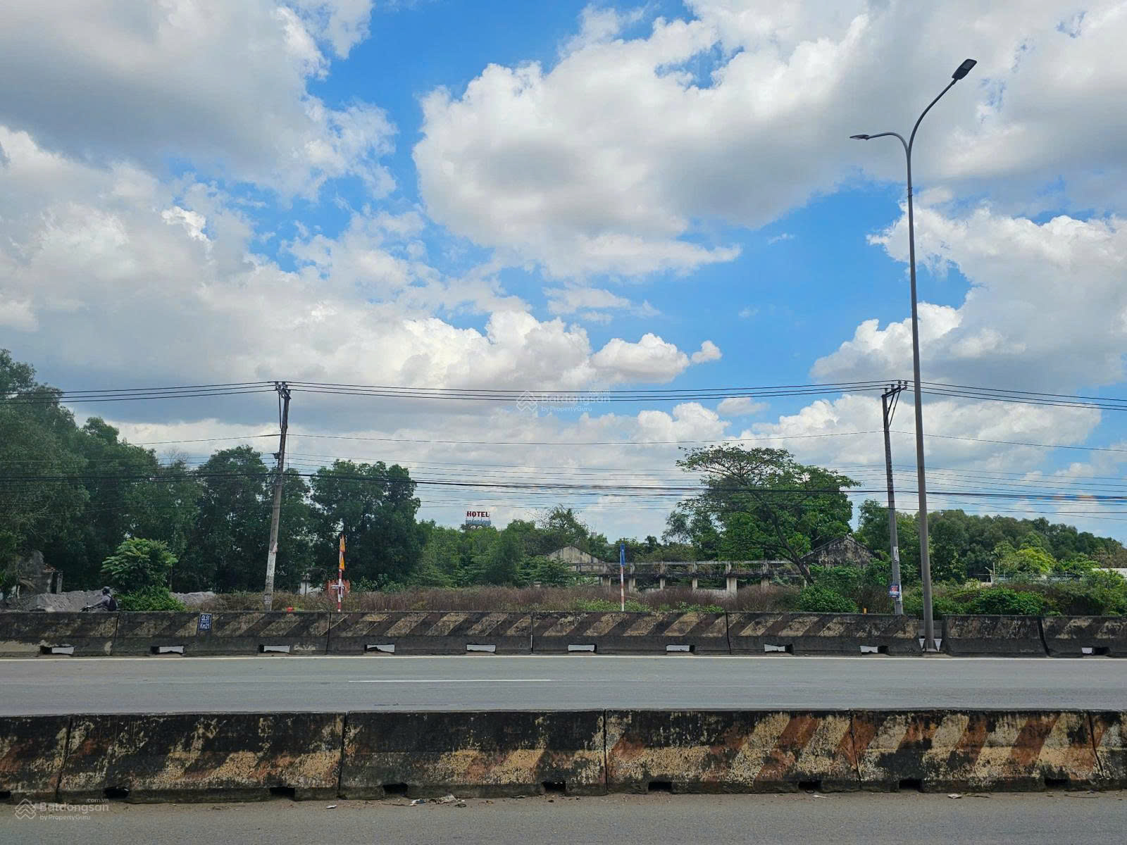 Bán đất mặt tiền Quốc Lộ 51 - TT huyện Long Thành.* Vị trí siêu đắc địa đối diện chợ Long Thành