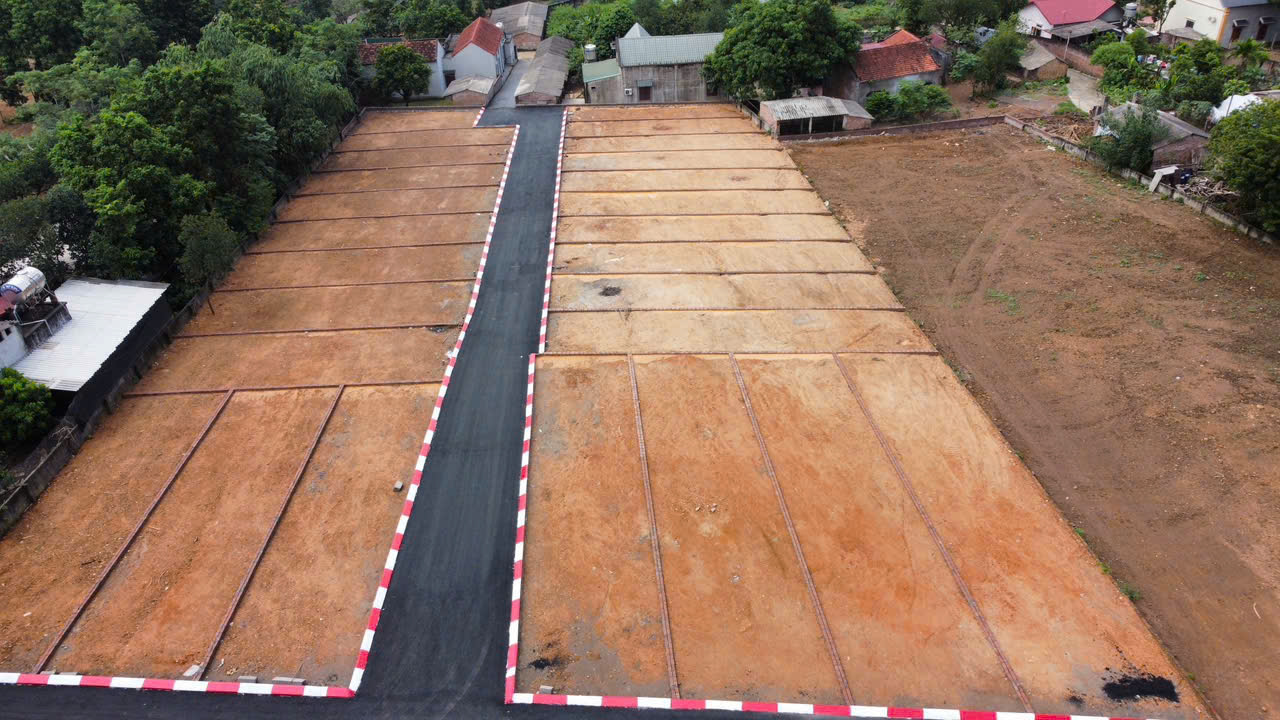 SỞ HỮU NGAY LÔ ĐẤT MẶT TIỀN ĐẸP - GIÁ TỐT - VỊ TRÍ ĐẮC ĐỊA TẠI XÓM DỰ, VÔ KHUY, BA VÌ, HÀ NỘI