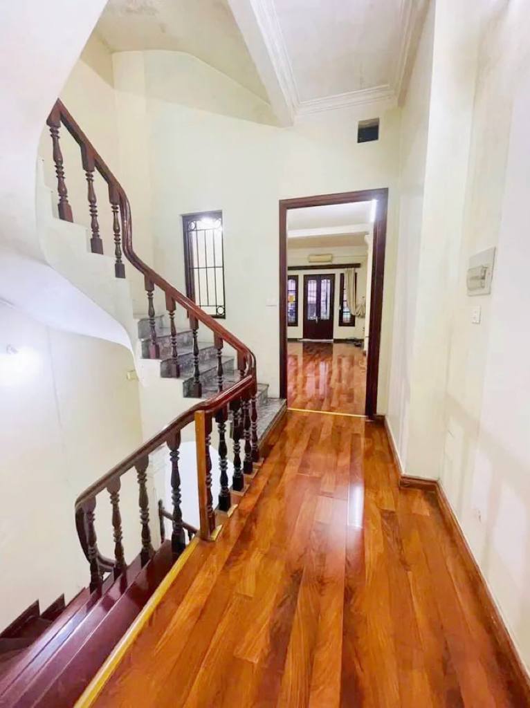 Chủ nhà Bán gấp Mặt phố Thụy Khuê/Vị trí miễn bàn/Giá thương lượng cực thoải mái