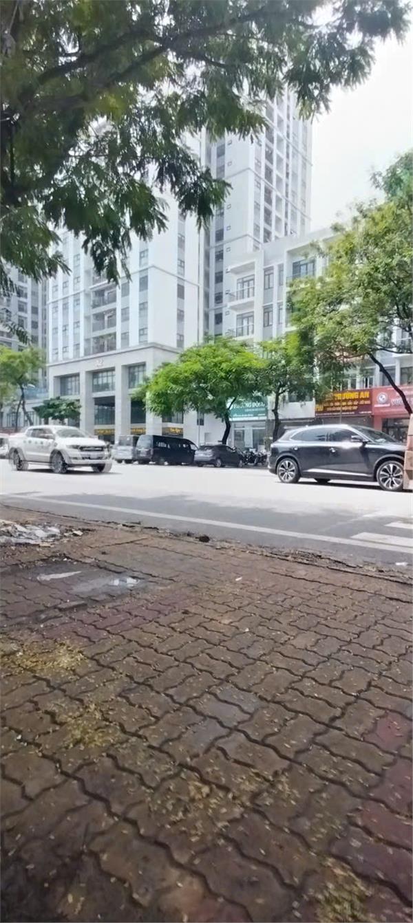 CHO THUÊ MẢNH ĐẤT Tại Số 9, MẶT PHỐ TRẦN THỦ ĐỘ - ĐỐI DIỆN CHUNG CƯ - BẾN XE NƯỚC NGẦM