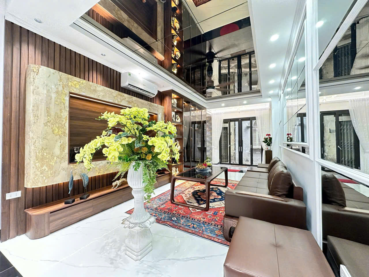 NHÀ ĐẸP CHÍNH CHỦ - GIÁ TỐT - Vị Trí Đẹp Tại Phường Ngọc Khánh, Ba Đình, TPHN