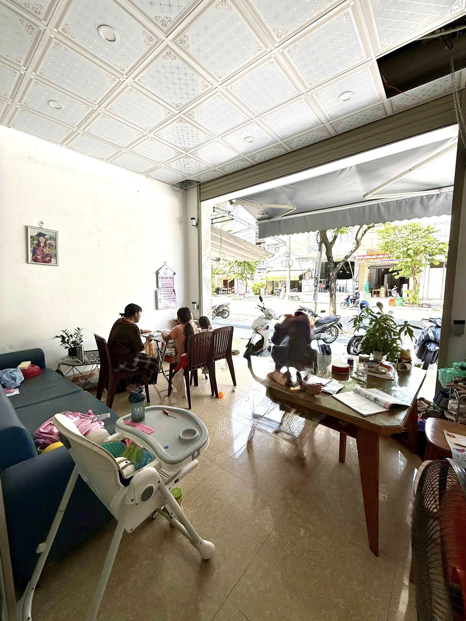 Nhà gác lững đường Phùng Hưng - trục đường 10,5m kinh doanh thông biển