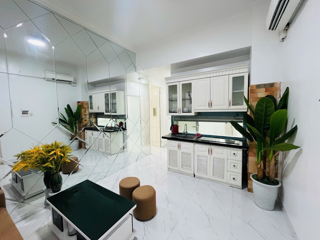 BÁN CĂN HỘ 100M² – KHU VĂN PHÒNG + Ở + DỊCH VỤ CÔNG CỘNG 713 LẠC LONG QUÂN _8,9 TỶ