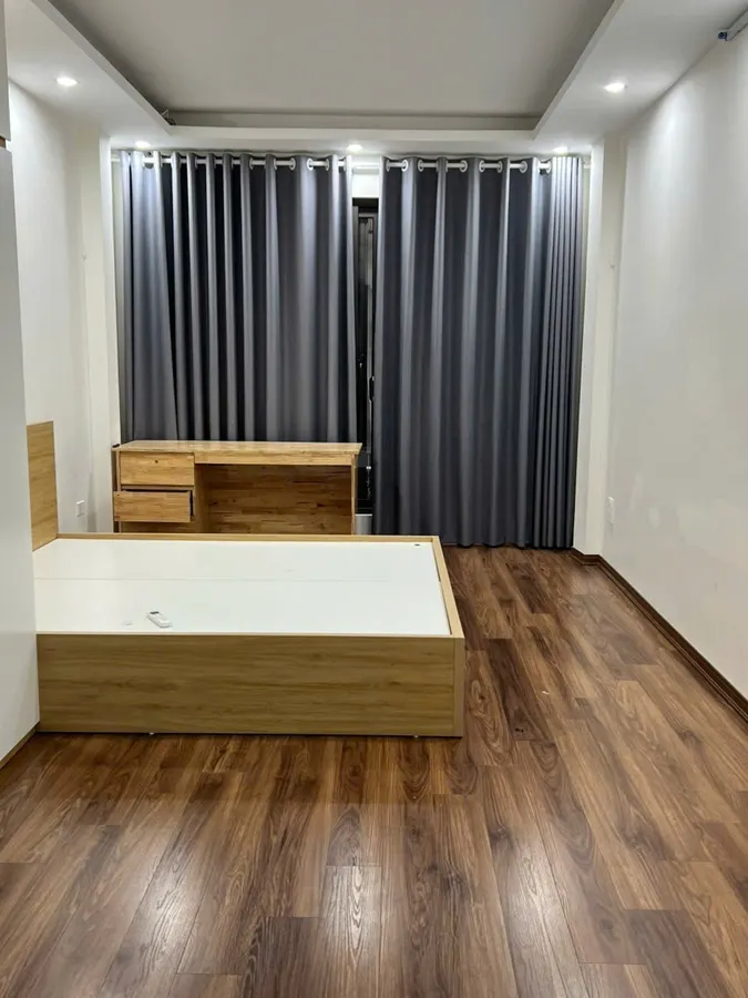 Bán nhà KHƯƠNG ĐÌNH: KINH DOANH - Ô TÔ ĐỖ CỬA - CHO THUÊ 18TR/THÁNG