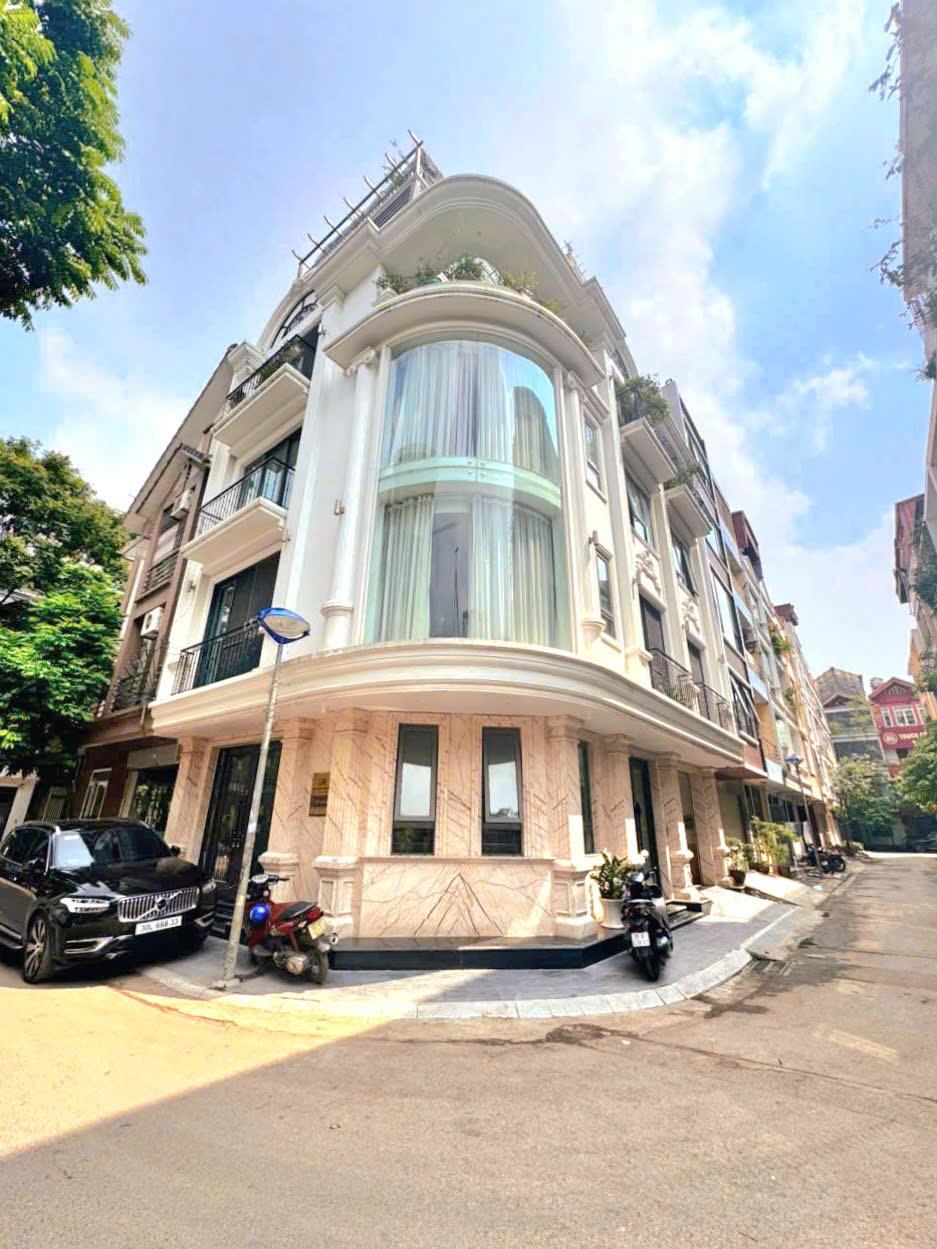 SIÊU PHẨM LÔ GÓC - ĐẸP NHẤT KĐT VĂN QUÁN - HOÀN THIỆN ĐỈNH CAO - TẶNG FULL NỘI THẤT