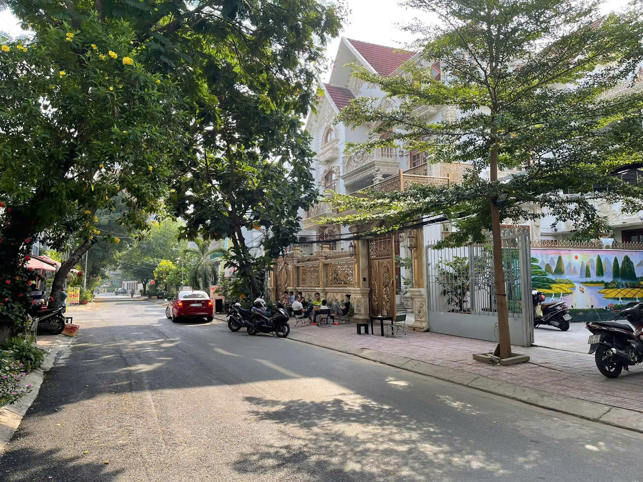 Bán GẤP nhà đẹp hẻm 616 Lê Đức Thọ ngang 10m 220m2 khu Osimi có gara sân vườn 22 tỷ xíu.