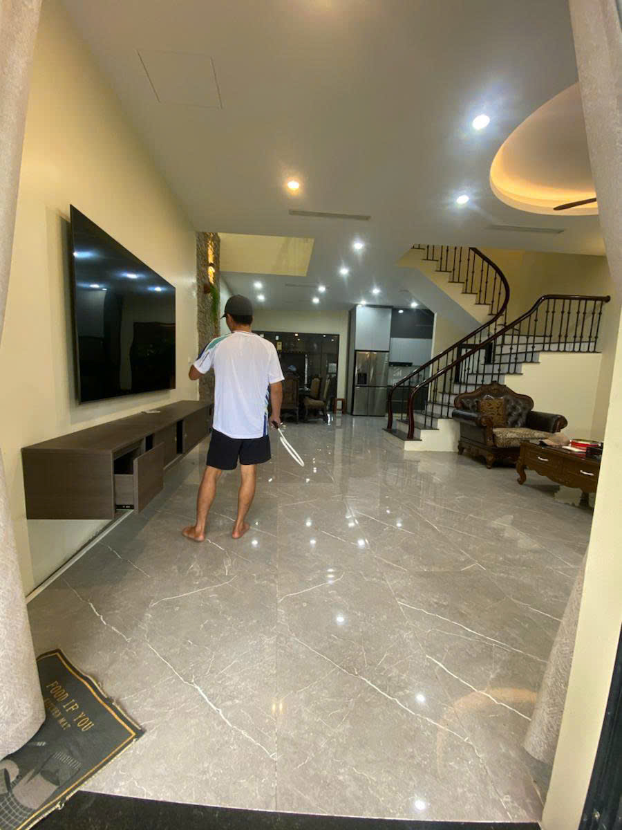 Nhà Dương Quảng Hàm – 106m² – 5 Tầng – MT 10m – Ô Tô Tránh – Gần Phố Nguyễn Khánh Toàn