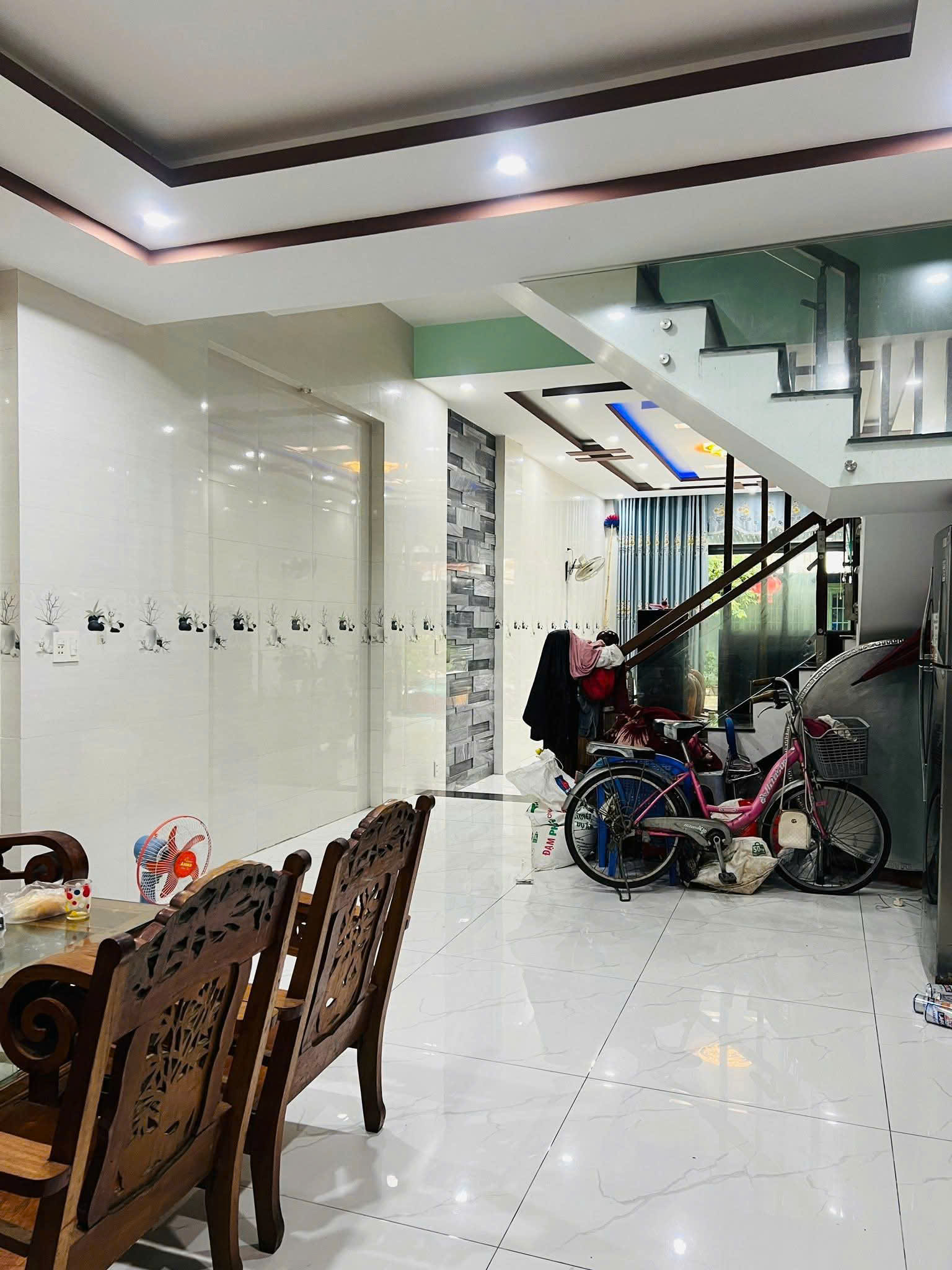 Nhà nhà 3 tầng đường Dương Đức Hiền - Gần biển